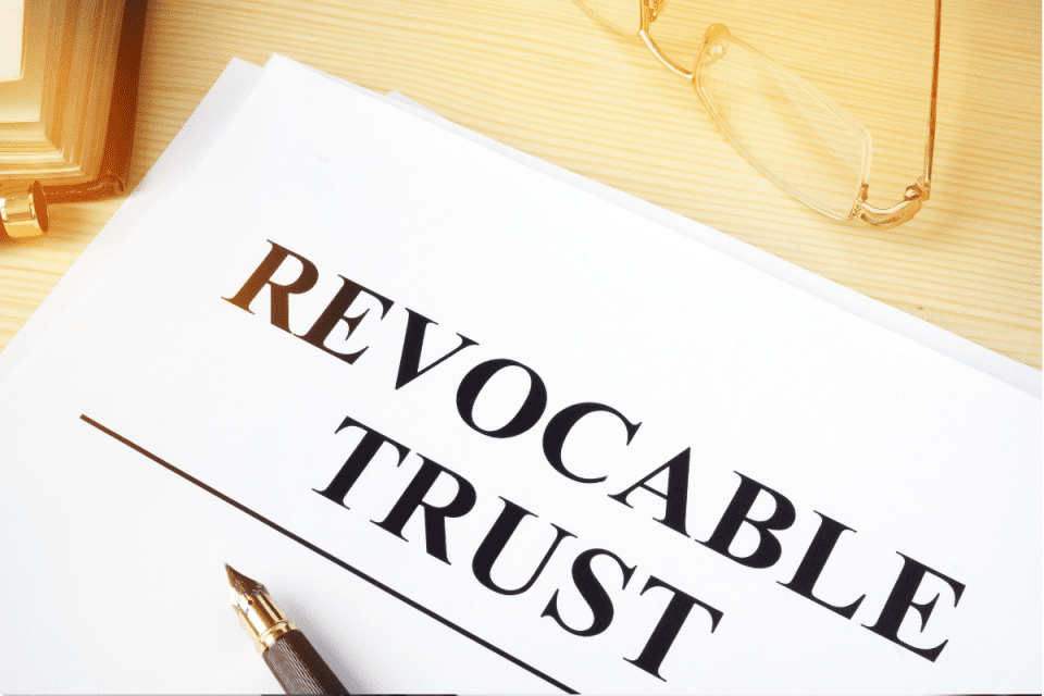 lady-bird-deed-vs-revocable-trust-a-complete-guide